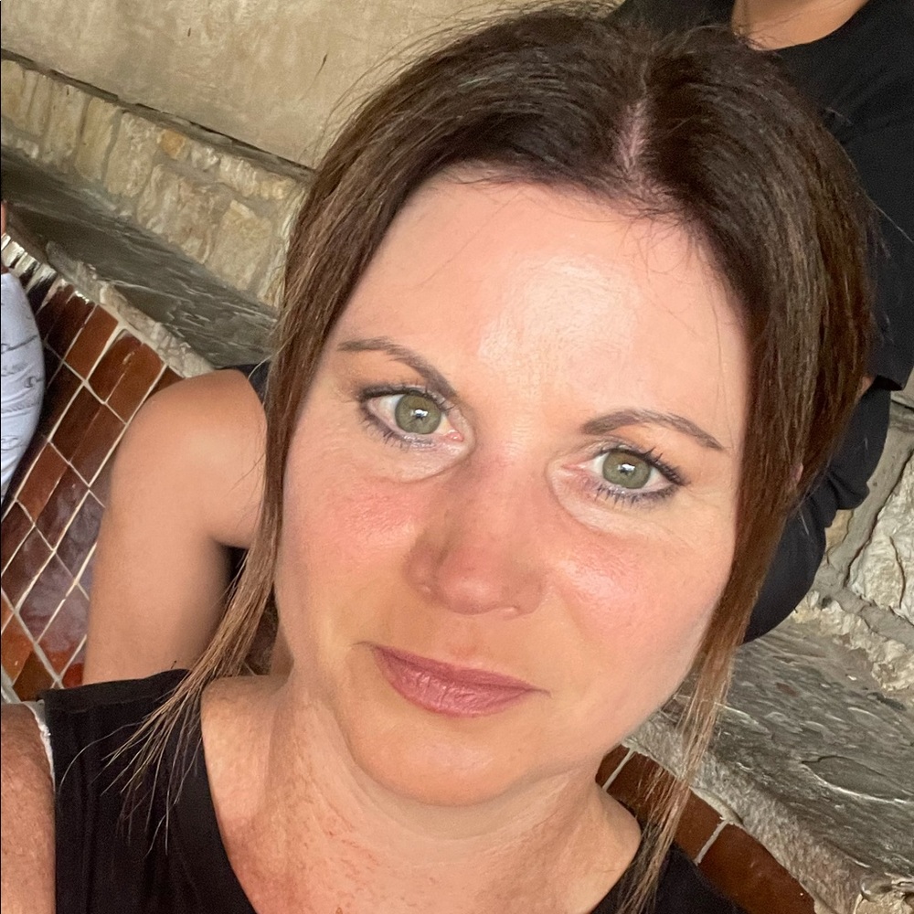 Meet your Posher, Angie